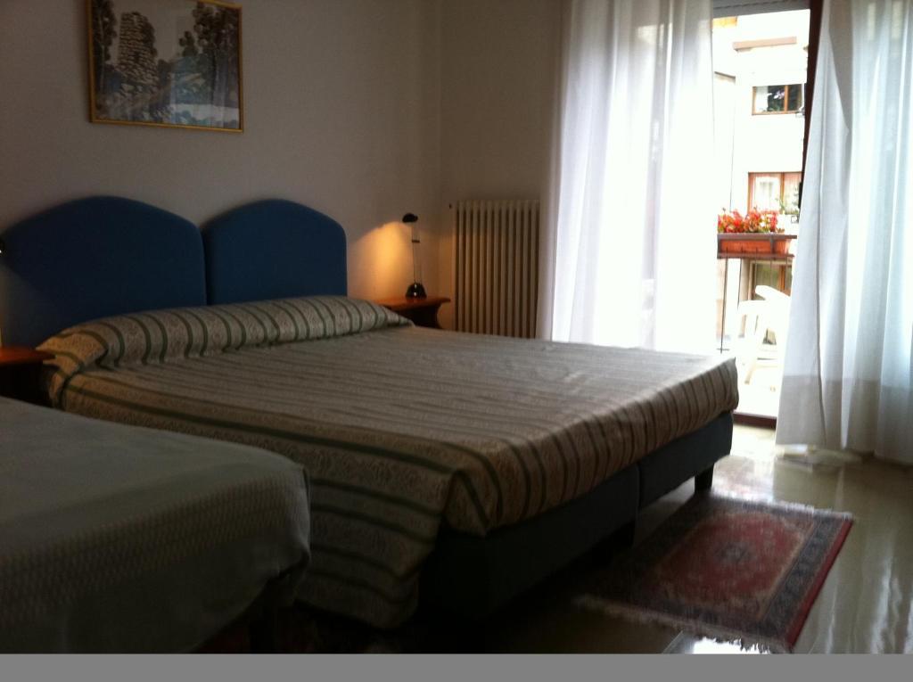 Hotel Europa Porlezza Bilik gambar